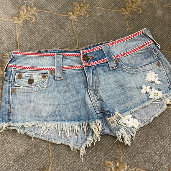 True Religion Brand Jeans Embroidered Joey Shorts - Picture 6 of 11